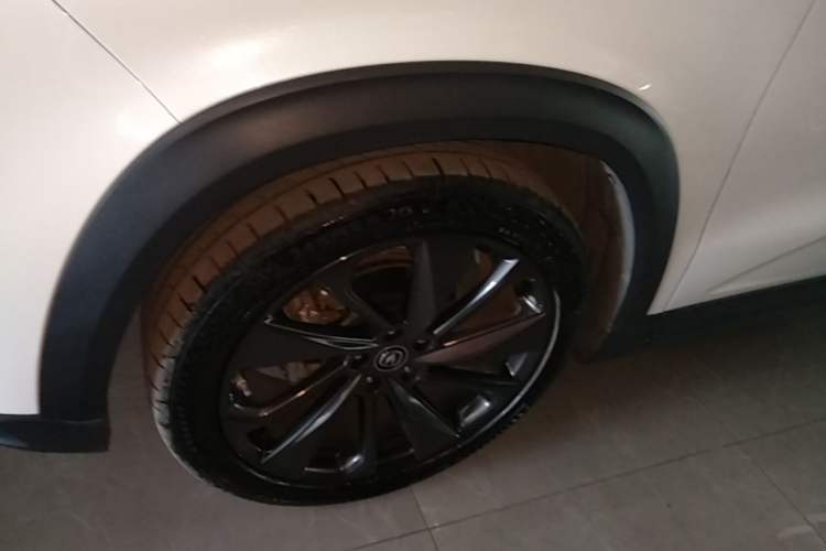Used CHANGAN UNI-T 2020 1.5T Prestige Version Left Front Wheel Hub