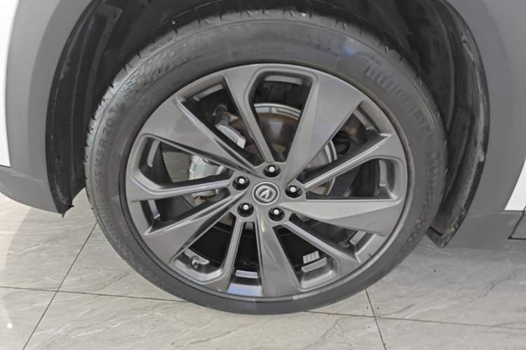 Used CHANGAN UNI-T 2020 1.5T Prestige Version Left Front Wheel Hub