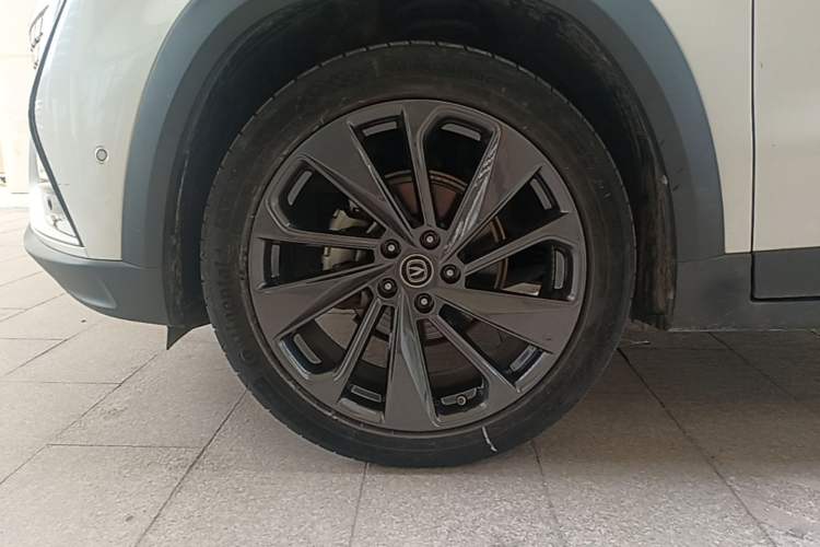 Used CHANGAN UNI-T 2020 1.5T Flagship Version Left Front Wheel Hub