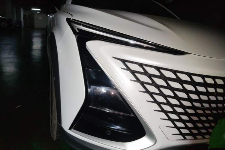 Used CHANGAN UNI-T 2020 1.5T Prestige Version Right Front Headlight