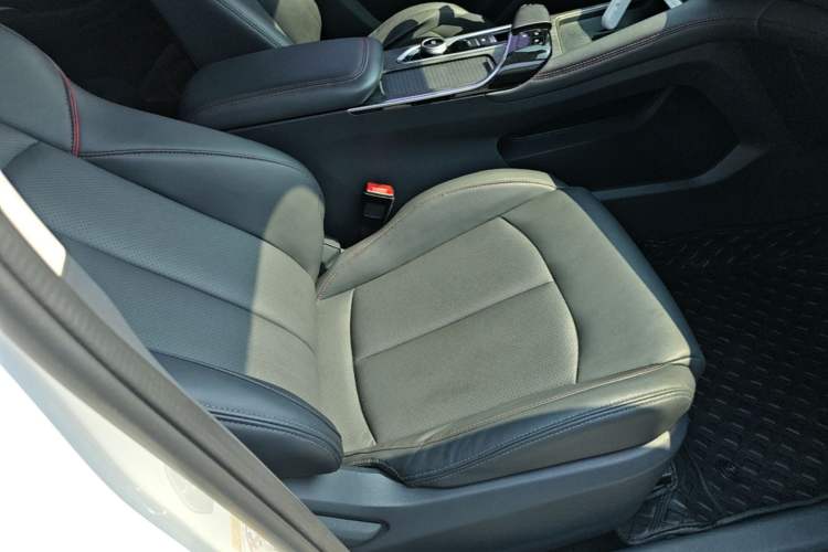 Used CHANGAN UNI-T 2020 1.5T Prestige Version Right Front Seat