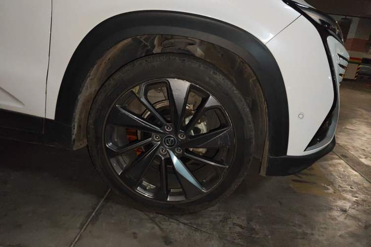 Used CHANGAN UNI-T 2020 1.5T Flagship Version Right Front Wheel Hub