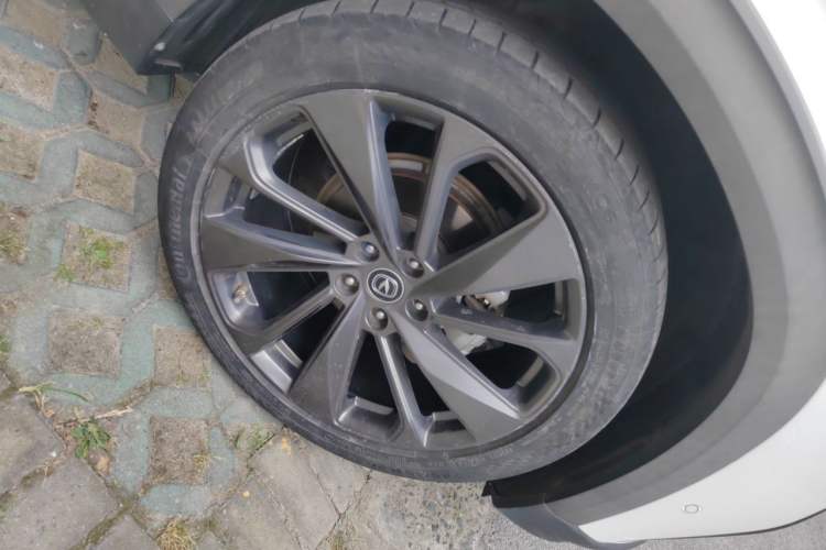 Used CHANGAN UNI-T 2020 1.5T Flagship Version Right Front Wheel Hub