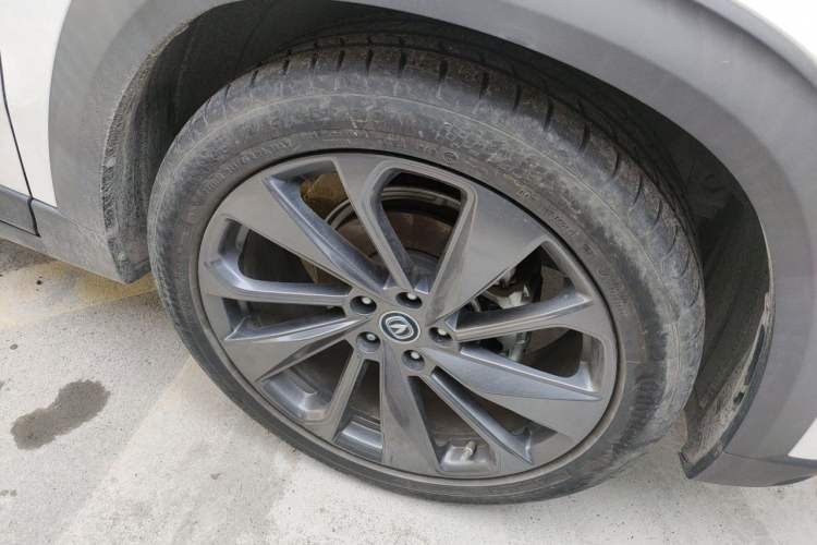 Used CHANGAN UNI-T 2020 1.5T Prestige Version Right Front Wheel Hub