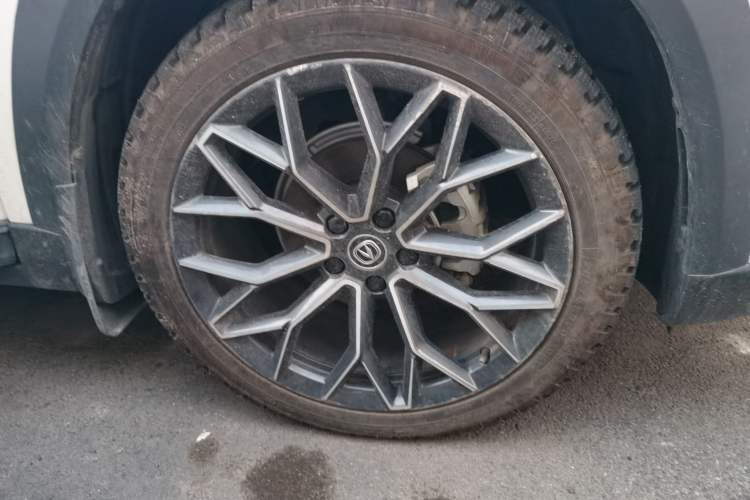 Used CHANGAN UNI-T 2020 1.5T Prestige Version Right Front Wheel Hub