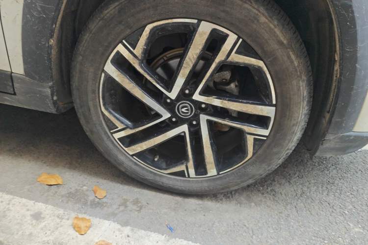 Used CHANGAN UNI-T 2020 1.5T Luxury Model Right Front Wheel Hub