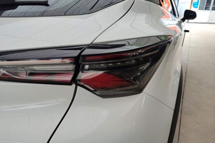 Used CHANGAN UNI-T 2020 1.5T Flagship Version Right Rear Taillight