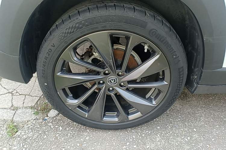Used CHANGAN UNI-T 2020 1.5T Flagship Version Right Rear Wheel Hub