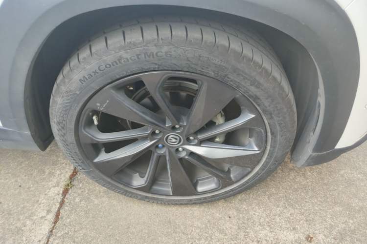 Used CHANGAN UNI-T 2020 1.5T Flagship Version Right Rear Wheel Hub