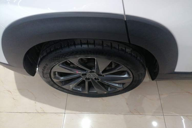 Used CHANGAN UNI-T 2020 1.5T Prestige Version Right Rear Wheel Hub