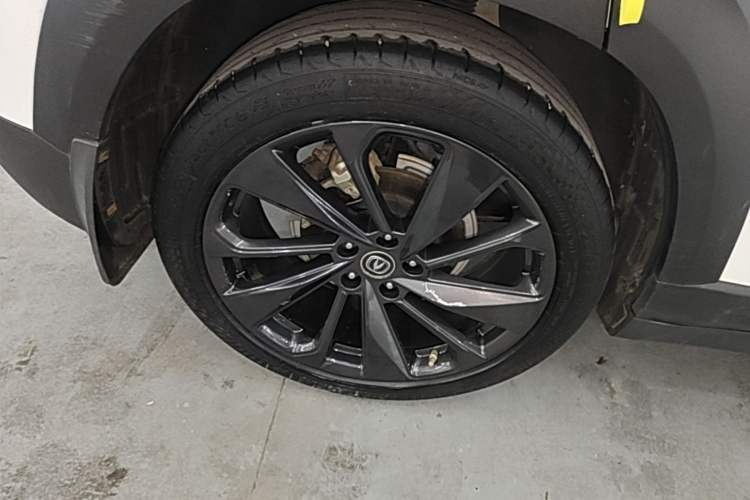 Used CHANGAN UNI-T 2020 1.5T Prestige Version Right Rear Wheel Hub