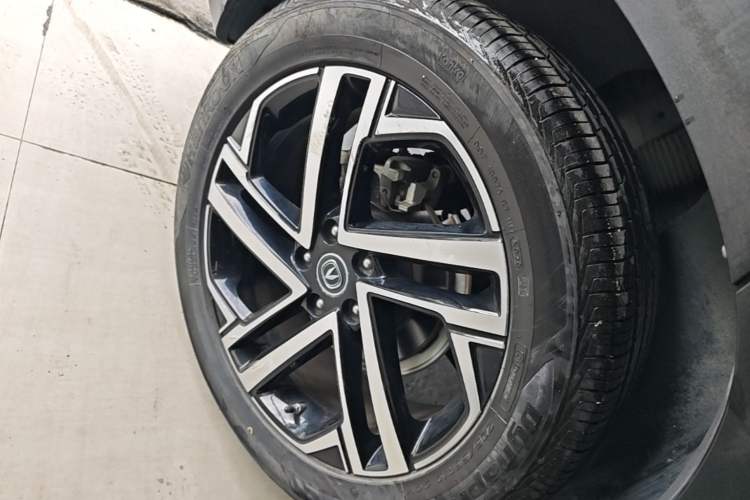 Used CHANGAN UNI-T 2020 1.5T Luxury Model Right Rear Wheel Hub
