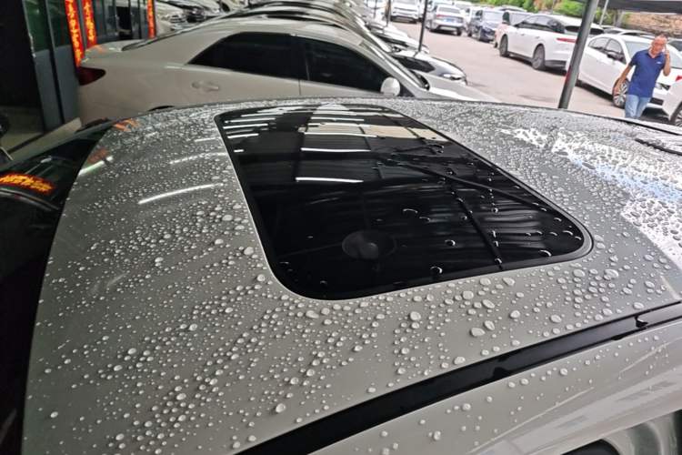 Used CHANGAN UNI-T 2020 1.5T Luxury Model Roof