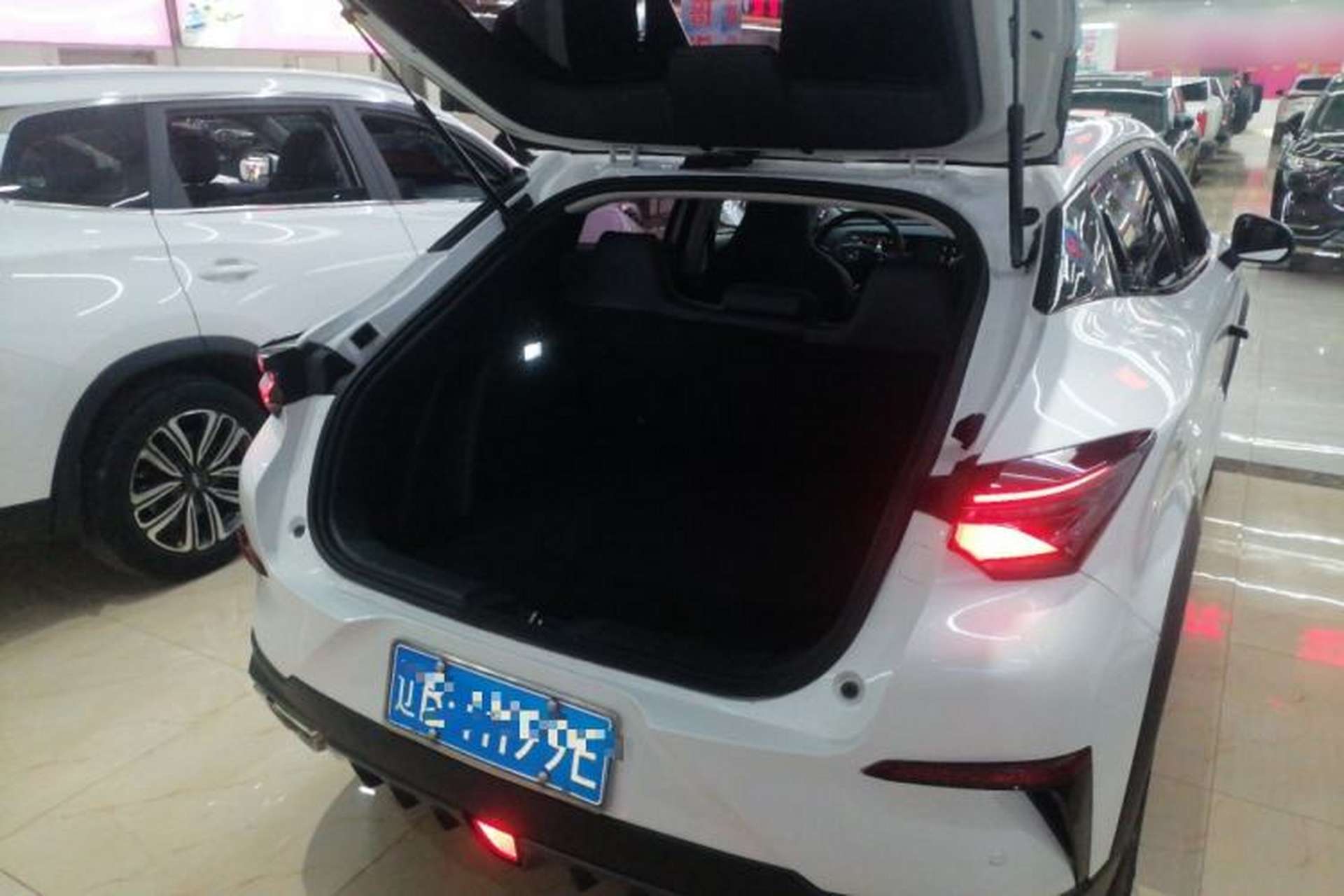 Used CHANGAN UNI-T 2020 1.5T Prestige Version Trunk