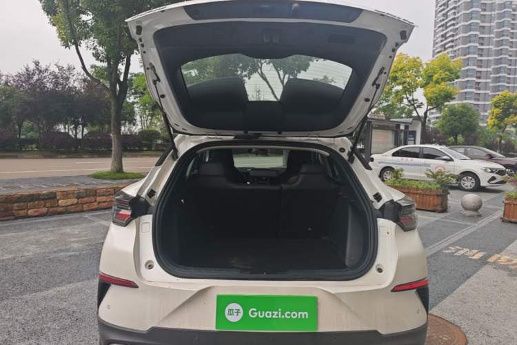 Used CHANGAN UNI-T 2020 1.5T Prestige Version Trunk