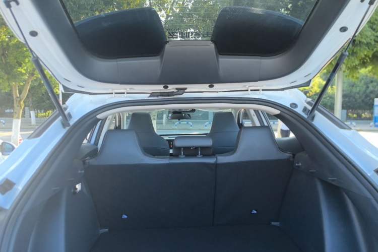 Used CHANGAN UNI-T 2020 1.5T Prestige Version Trunk