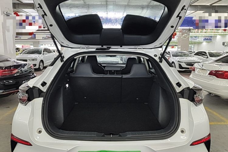 Used CHANGAN UNI-T 2020 1.5T Prestige Version Trunk