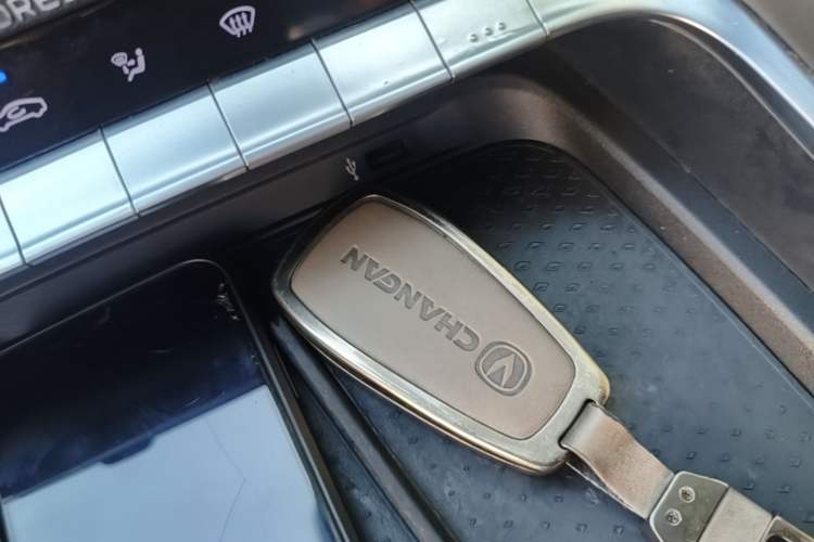 Used CHANGAN UNI-T 2020 1.5T Prestige Version Vehicle Key