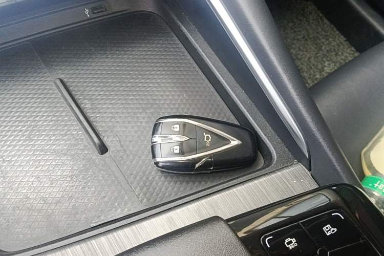 Used CHANGAN UNI-T 2020 1.5T Prestige Version Vehicle Key