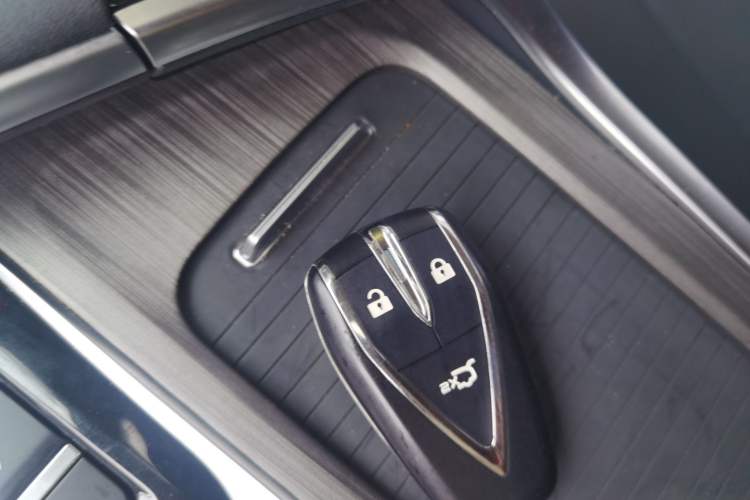 Used CHANGAN UNI-T 2020 1.5T Prestige Version Vehicle Key