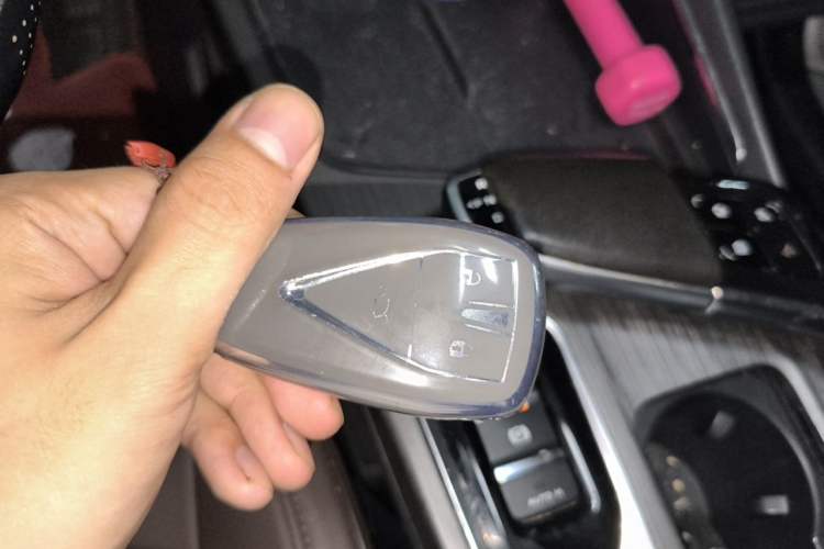 Used CHANGAN UNI-T 2020 1.5T Prestige Version Vehicle Key