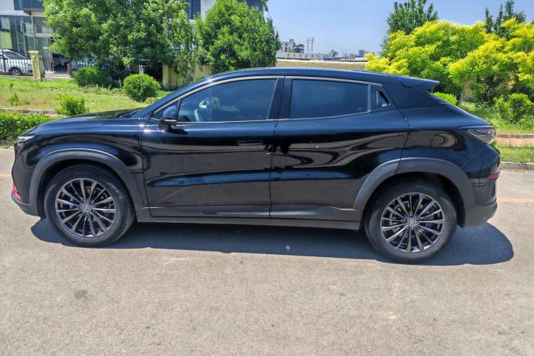Used CHANGAN UNI-T 2021 1.5T Excellence Model Exterior 9