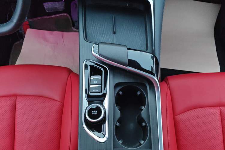 Used CHANGAN UNI-T 2021 1.5T Excellence Model Gear Lever