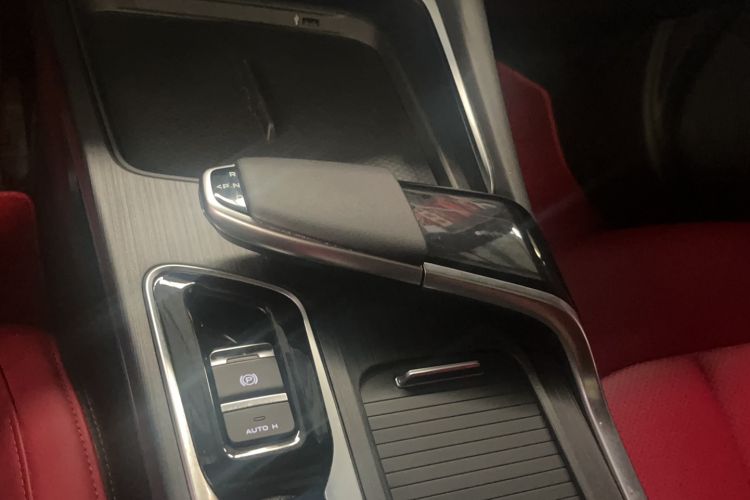 Used CHANGAN UNI-T 2021 1.5T Excellence Model Gear Lever