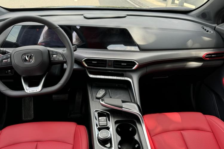 Used CHANGAN UNI-T 2021 1.5T Excellence Model Interior 3