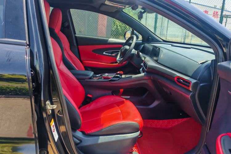 Used CHANGAN UNI-T 2021 1.5T Excellence Model Interior 6