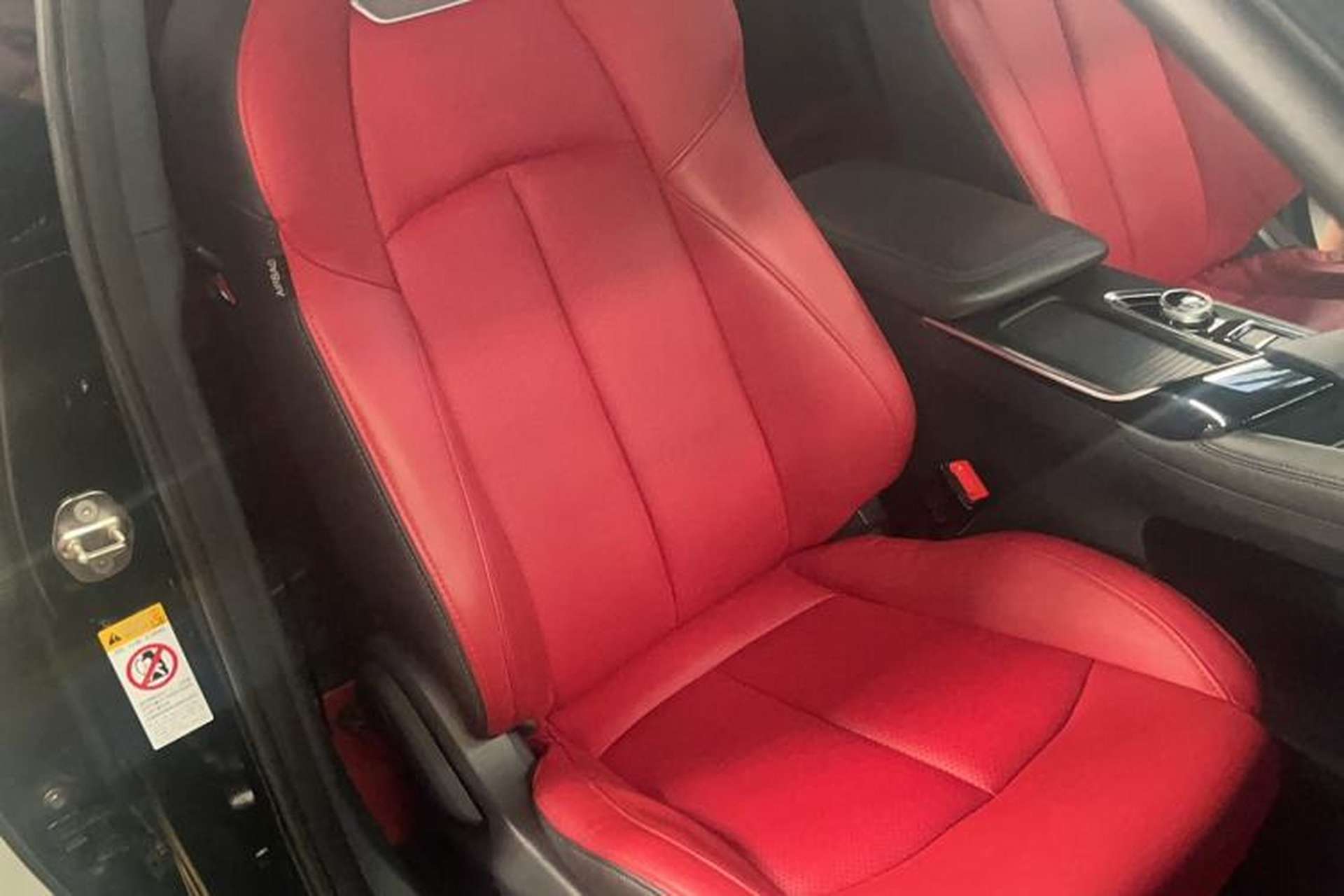 Used CHANGAN UNI-T 2021 1.5T Excellence Model Right Front Seat
