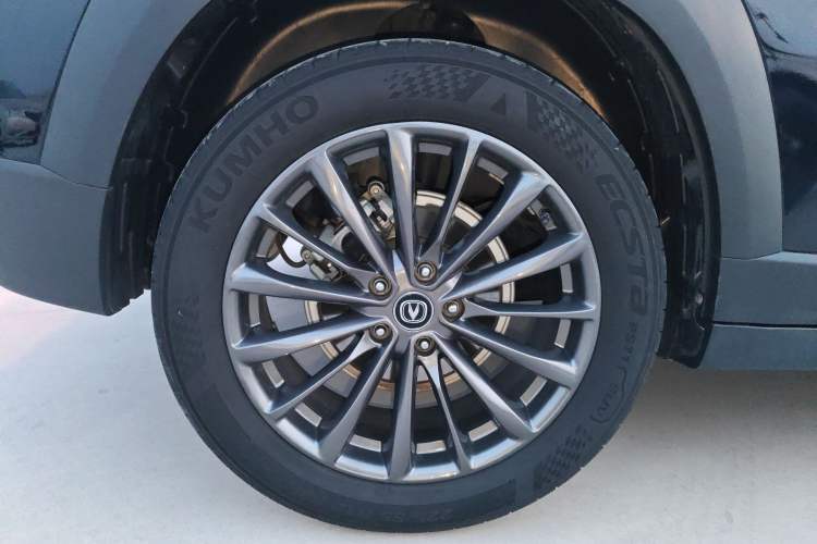 Used CHANGAN UNI-T 2021 1.5T Excellence Model Right Rear Wheel Hub