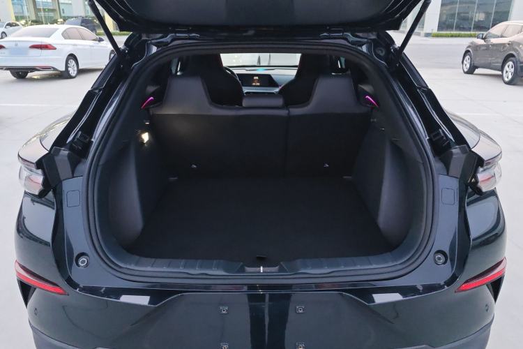 Used CHANGAN UNI-T 2021 1.5T Excellence Model Trunk