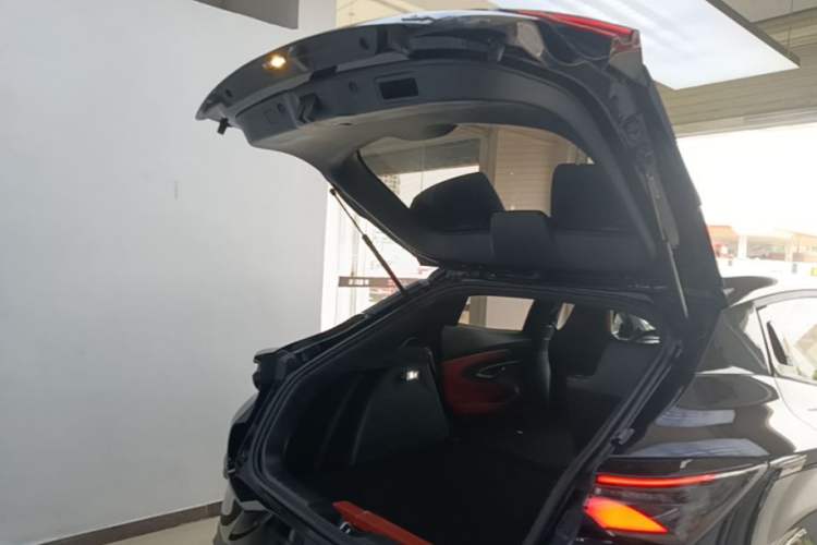 Used CHANGAN UNI-T 2021 1.5T Excellence Model Trunk