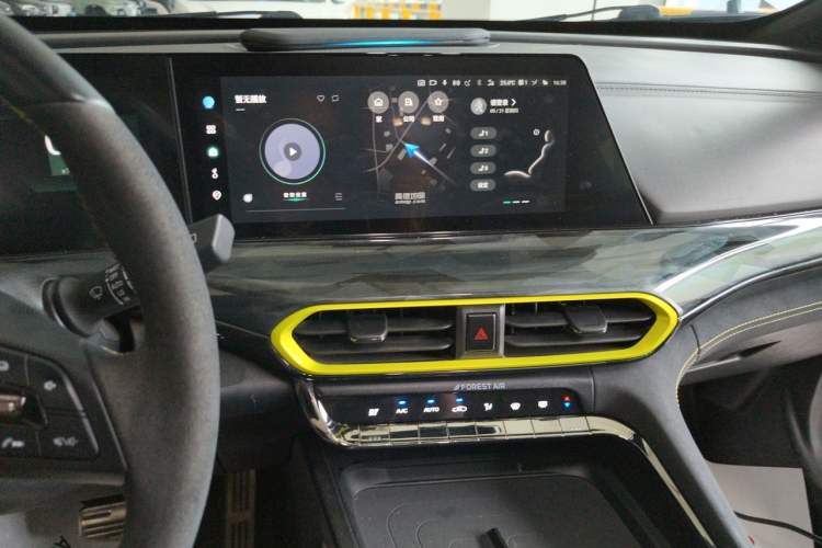 Used CHANGAN UNI-T 2021 1.5T Sport Edition Flagship Version Audio And AC Panel