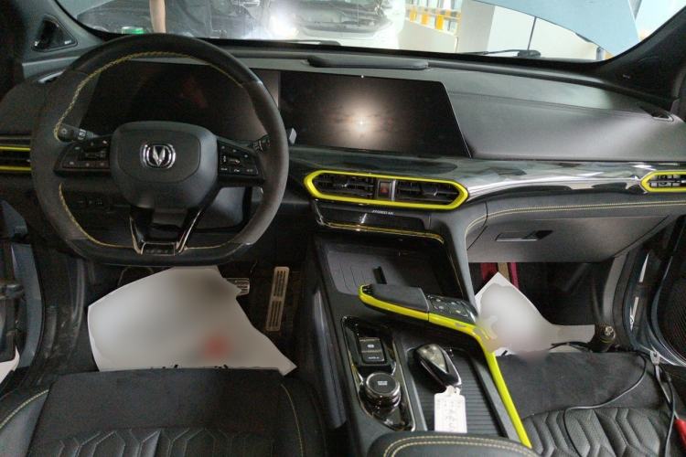 Used CHANGAN UNI-T 2021 1.5T Sport Edition Flagship Version Center Console