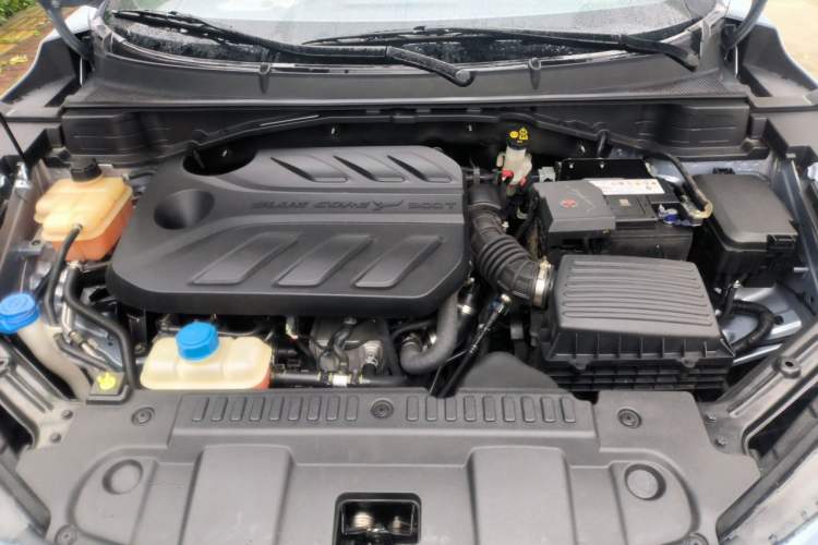 Used CHANGAN UNI-T 2021 1.5T Sport Edition Flagship Version Engine Bay