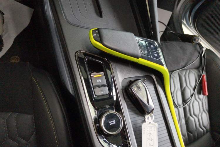 Used CHANGAN UNI-T 2021 1.5T Sport Edition Flagship Version Gear Lever