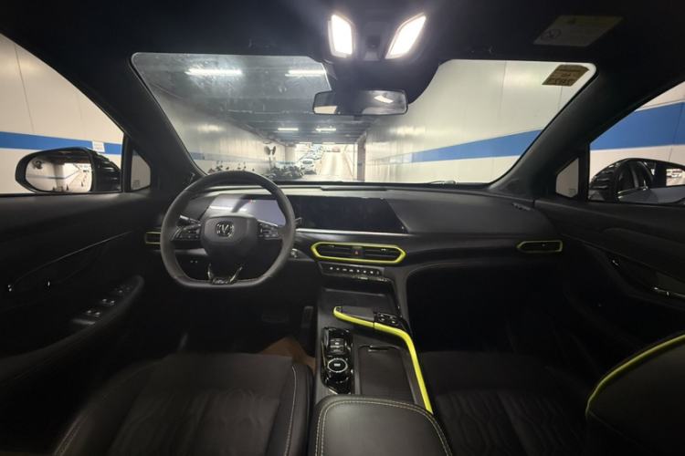 Used CHANGAN UNI-T 2021 1.5T Sport Edition Flagship Version Interior 4