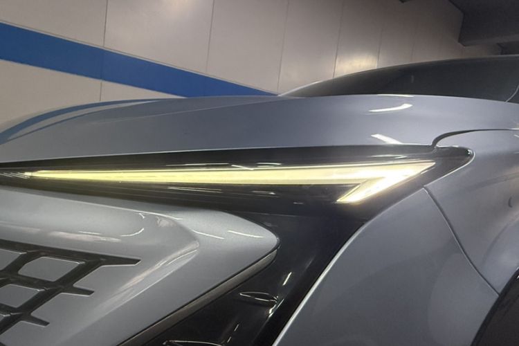 Used CHANGAN UNI-T 2021 1.5T Sport Edition Flagship Version Left Front Headlight