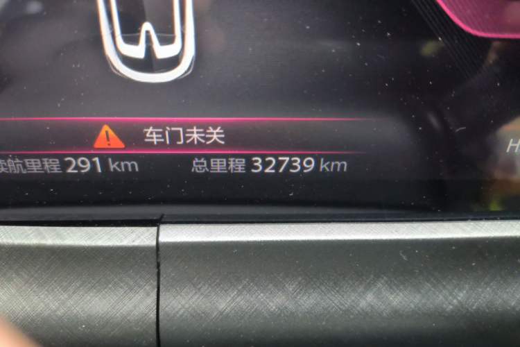 Used CHANGAN UNI-T 2021 1.5T Sport Edition Flagship Version Odometer Close Up