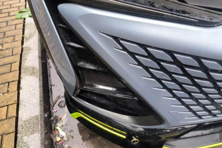 Used CHANGAN UNI-T 2021 1.5T Sport Edition Flagship Version Right Front Headlight