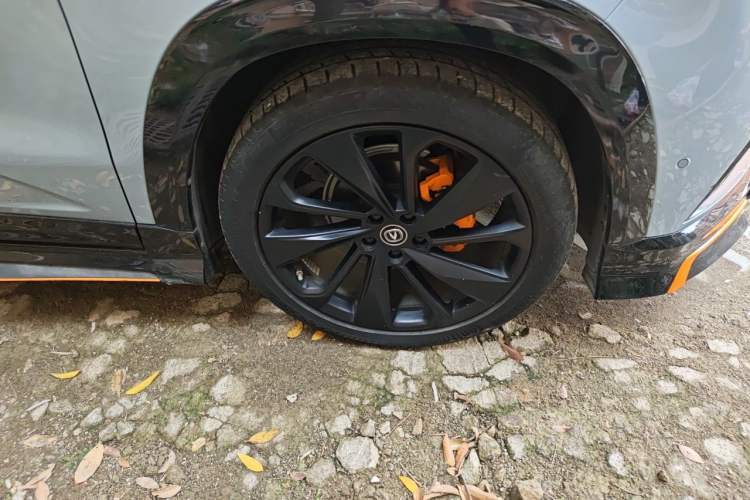 Used CHANGAN UNI-T 2021 1.5T Sport Edition Flagship Version Right Front Wheel Hub
