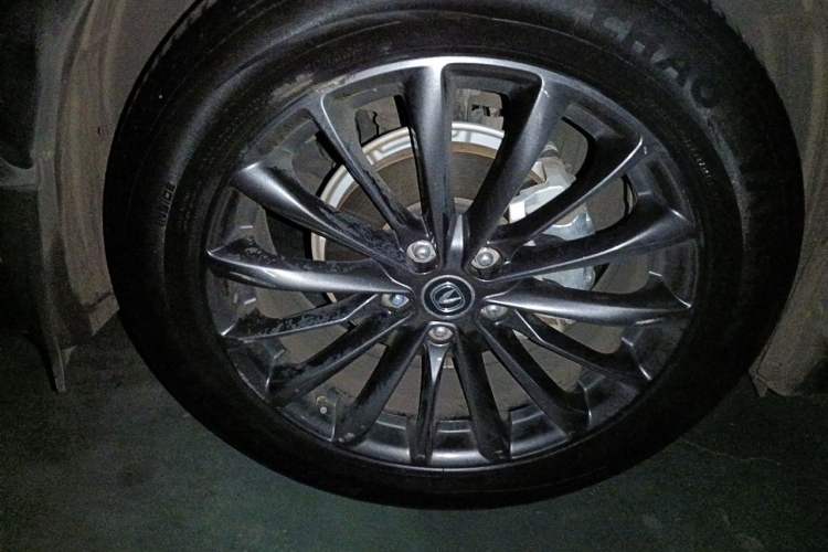 Used CHANGAN UNI-T 2021 1.5T Excellence Model Right Front Wheel Hub