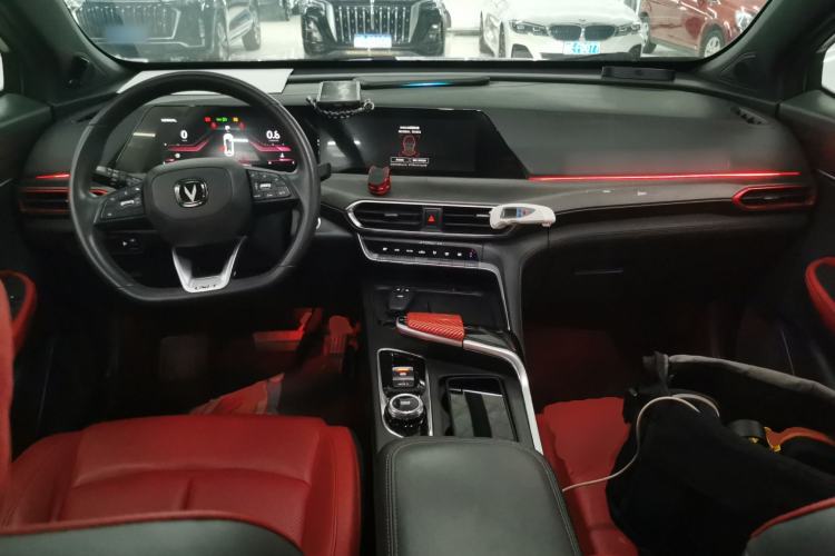 Used CHANGAN UNI-T 2021 1.5T Excellence Model Center Console