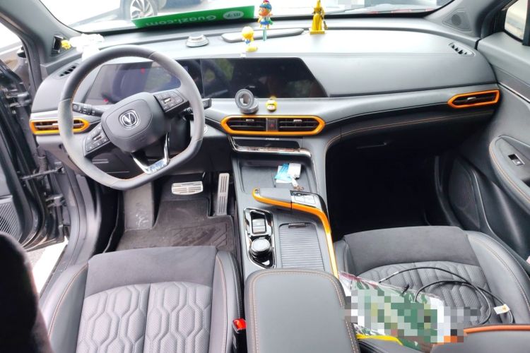 Used CHANGAN UNI-T 2021 1.5T Sport Edition Flagship Version Center Console