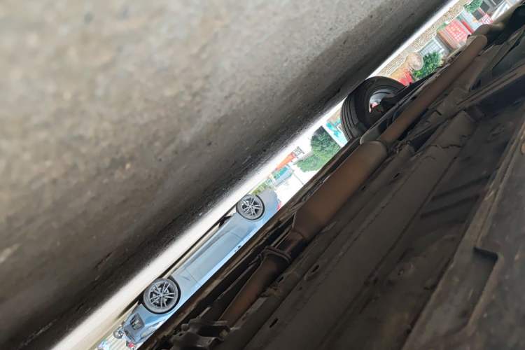 Used CHANGAN UNI-T 2021 1.5T Excellence Model Chassis Front Right