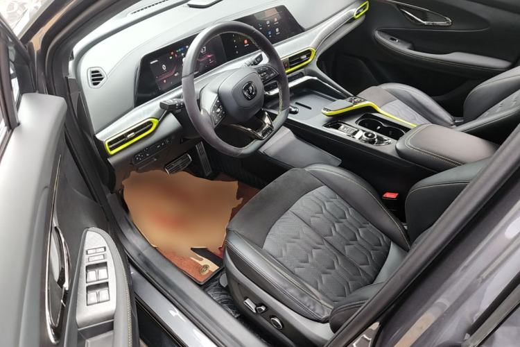 Used CHANGAN UNI-T 2021 1.5T Sport Edition Flagship Version Driver Seat