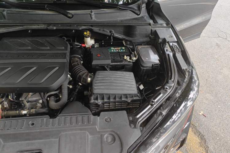 Used CHANGAN UNI-T 2021 1.5T Excellence Model Engine Bay Left