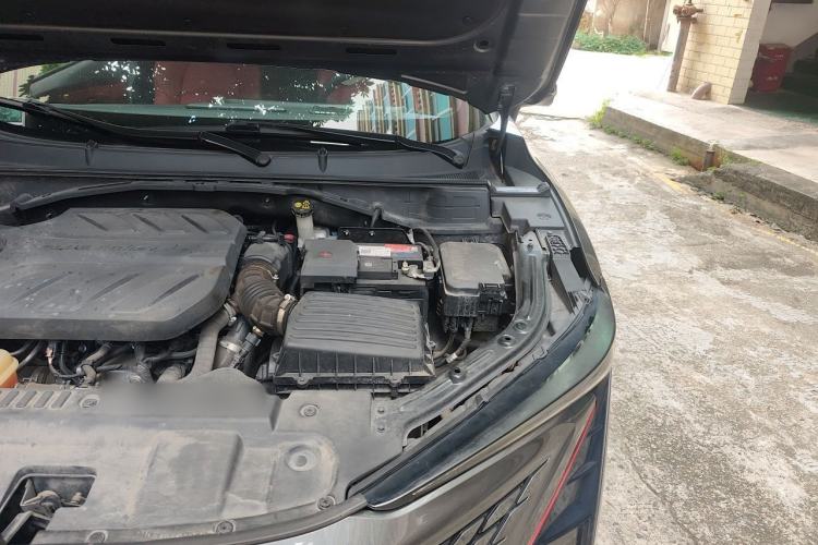 Used CHANGAN UNI-T 2021 1.5T Excellence Model Engine Bay Left